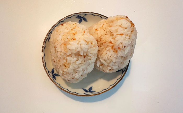 お魚屋さんの手作り 塩麹入りマグロジャーキー粉末 (3袋) お魚屋さん 手作り マグロ ふりかけ 塩こうじ 沖縄市 / 魚商ばってん [BCCE006]