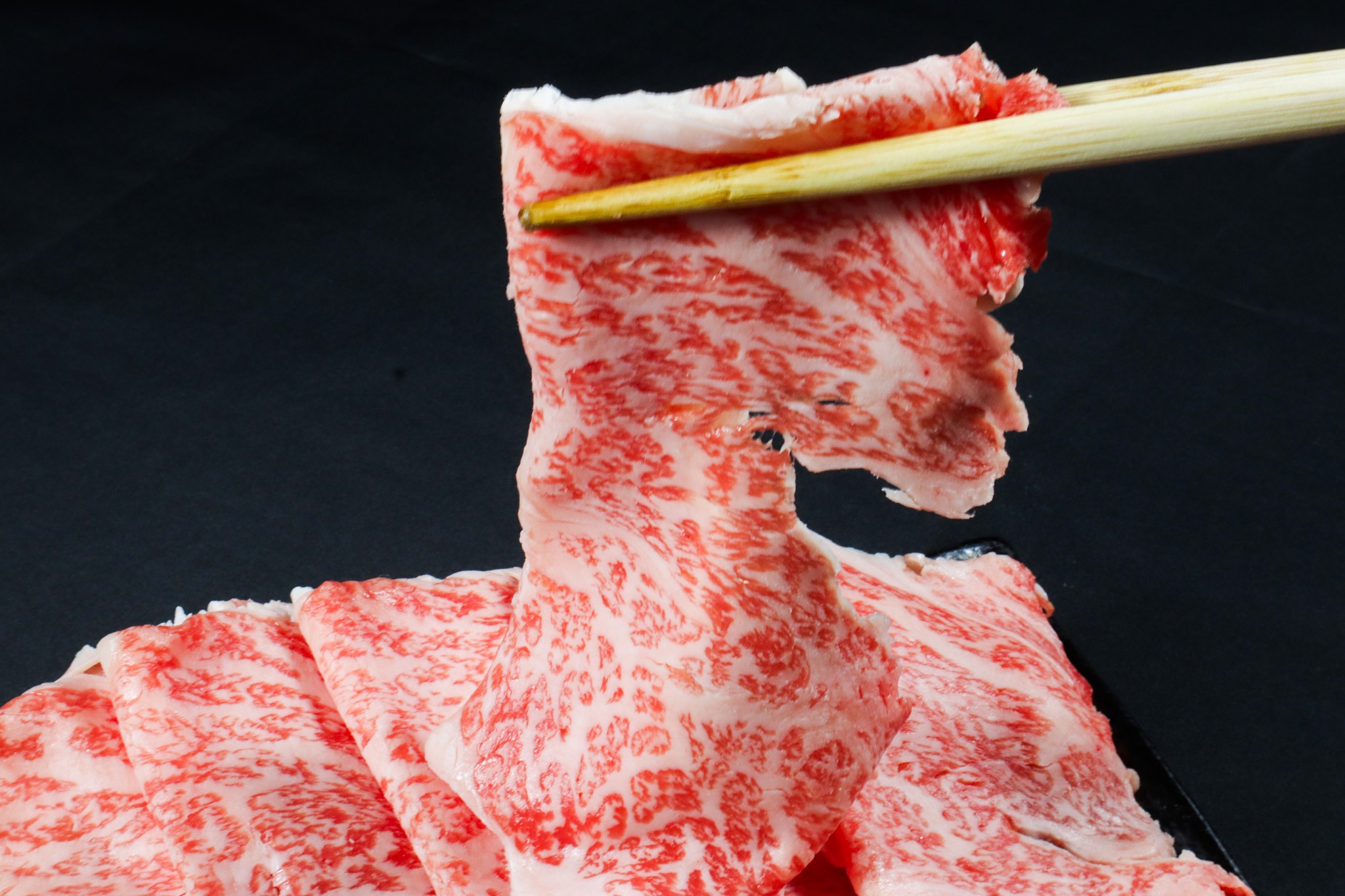 
                  A4ランク 博多和牛 ローススライス 500g～1kg しゃぶしゃぶ すき焼き ブランド和牛 ブランド 和牛 牛肉 お肉 国産 部位 おすすめ オススメ 冷凍 希少   福岡県 川崎町 
                