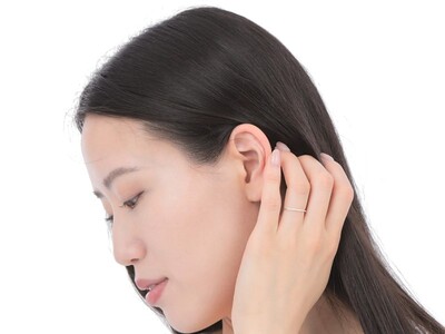 K10ＷG ダイヤモンド0.08ＣＴ極細リングR4004DI-2