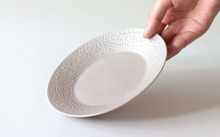 【波佐見焼】PATTERNED PLATE・MUG ペア 4点セット ecru + greige　【BIRDS’ WORDS】[CF087]
