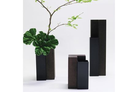 ALART〈アルアート〉　MUKU柱　漆黒　SMLセット 花器　インテリア　立体感を演出する・手染めの金属色と木の組み合わせがモダンな花器　インテリアの演出に
