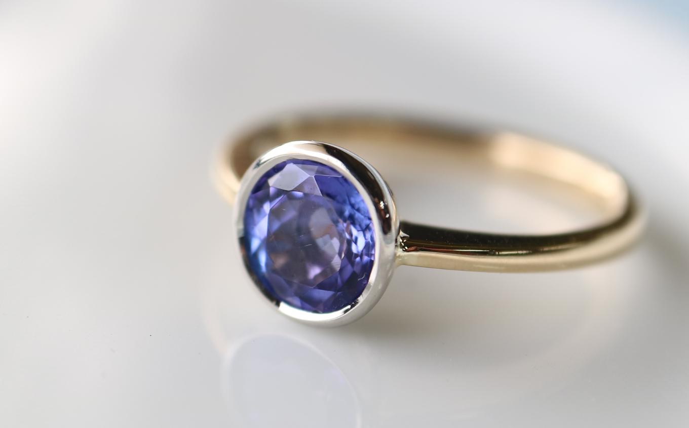 
            タンザナイト指輪（ラウンドカット 1.191ct）12月の誕生石 | リング 誕生石ジュエリー アウトナイト アクセサリー 婚約指輪 プロポーズ 結婚指輪 誕生日 婚約 結婚 母の日 プレゼント 祝 記念日 女性 贈り物 大分県 中津市
          