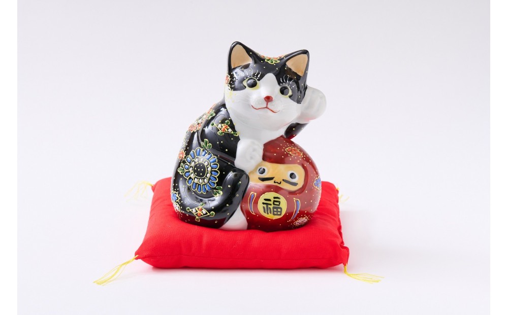 
                  5号達磨招き猫　黒盛　（布団付）
                