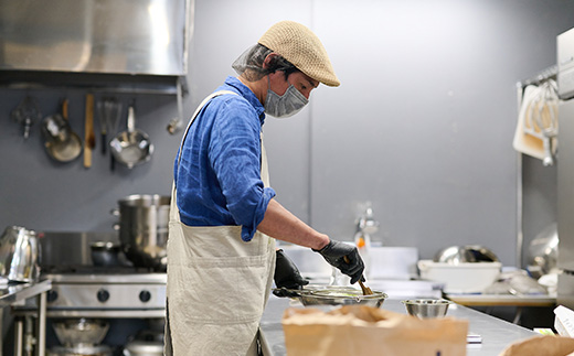 グルテンフリー専門店のつくる【濃厚しっとりガトーショコラ】【グルテンフリー 保存料不使用 贈り物 お歳暮 お中元 お祝】(H053300)