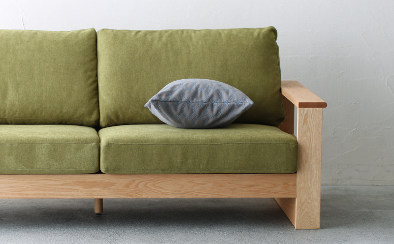 クッション おしゃれ タンバリン グレー(ブルー) 正方形 約 45 × 45cm ミナペルホネン dop tambourine 生地 刺繍 ソファ 家具 インテリア 秋山木工 秋山木工株式会社 静岡