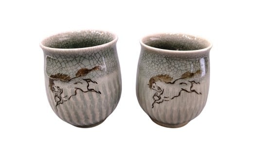 No.2925 大堀相馬焼 近徳 京月窯「トビカンナ仕上げ　駒絵入り夫婦湯呑茶碗」