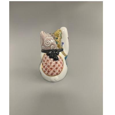 ふるさと納税 能美市 九谷焼　まねき猫　右手　銀蝶文　牡丹図　佐藤剛志作 |  | 01