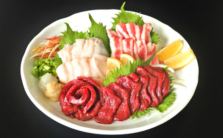 まな板不要 カット済み 希少な 純国産 馬刺し 赤身 と おまかせ部位 セット 約 200g ( 50g ×4P） タレ付き | スライス スライス済み 馬刺 馬刺し 赤身 霜降り 肉 馬肉 お肉 刺