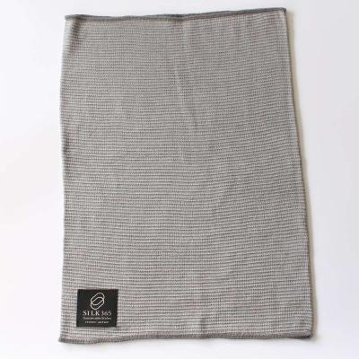 ふるさと納税 京都市 【伊と幸】《白生地の老舗が贈る》シルクニット腹巻き(シルバーグレー)|京都 人気腹巻き ルームウェア |  | 03