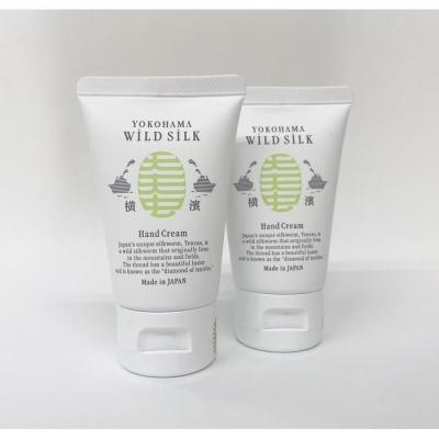 ふるさと納税 横浜市 横濱発　天然グリーンシルク配合ナチュラルシルクハンドクリーム　2個セット |  | 03