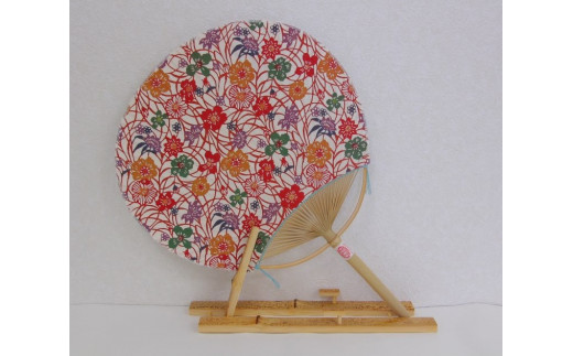 日永うちわ　香る（大）  両用うちわ立て付　Ｂ花と草　青