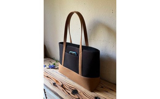 【AKIRAオリジナル】【マツコの知らない世界 で紹介されました！】大きなトートバッグ メンズショルダータイプ 黒帆布×茶色帆布【2025年7月以降順次発送】 A4対応 大きい 大容量 軽量 軽い 横