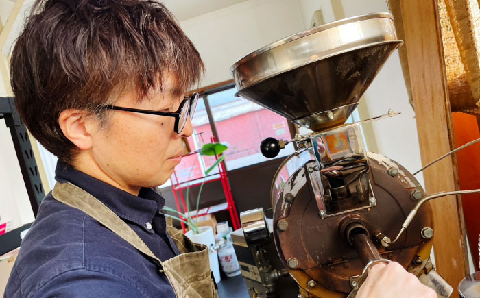 【12回定期便】自家焙煎スペシャルティコーヒーおまかせセット(豆のまま) / スペシャルティコーヒー ブレンド コーヒー / 諫早市 / R and R coffee labo [AHCJ026]