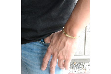 ブレスレット K18 ハワイアン バングル 約18cm [シエロ 山梨県 中央市 21470672] アクセサリー ジュエリー アクセ 18金 ハワイ ゴールド イエローゴールド 波 彫金 メンズ レ