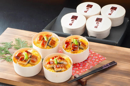 国産 うなぎ わっぱ飯 130g×4個 / ふるさと納税 うなぎ 鰻 国産 わっぱめし 京都府 福知山市 株式会社凡愚 FCAW053