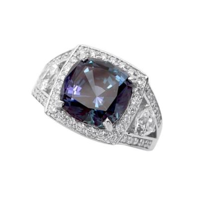 ふるさと納税 京都市 【高島屋選定品】<京セラ>クレサンベール<アレキサンドライト/ダイヤモンド/プラチナ>PT900 |  | 01