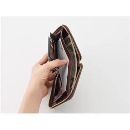 colmの二つ折り財布 ブラウン「手に心地よく馴染む、本革を立体成型してつくった独自の二つ折り財布」_装飾品・工芸品 財布 服飾小物 _【1404285】