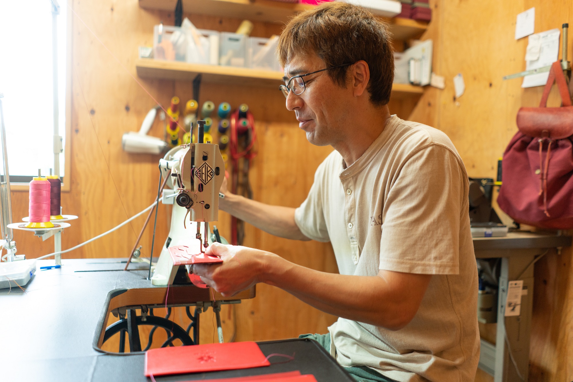 広島ジビエレザー東広島産天然鹿革　軽くて柔らかく手使いやすい本革スタンダード長財布　【03レッド】