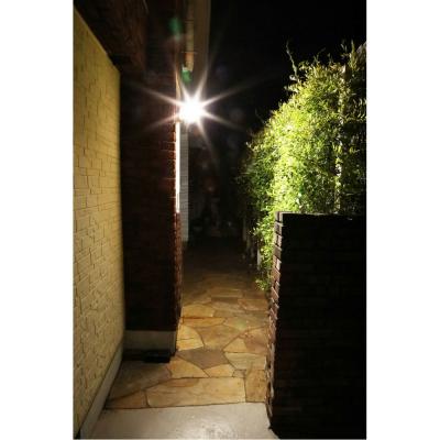 ふるさと納税 角田市 ソーラー式LED防犯センサーライトLSL-SBSN-400 |  | 01
