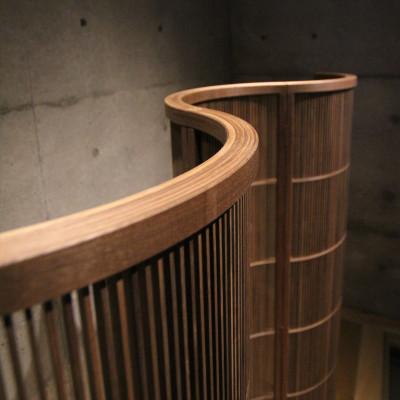 ふるさと納税 浜田市 組子細工　衝立 「波」 3連　(ウォルナット) |  | 02