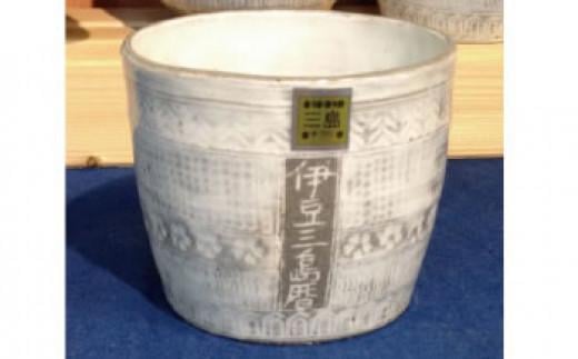 
            三島産大房氏暦手蕎麦猪口 陶器 手作り の 逸品 コップ 湯呑 おしゃれ 和風 工芸美 贈答用 プレゼント
          