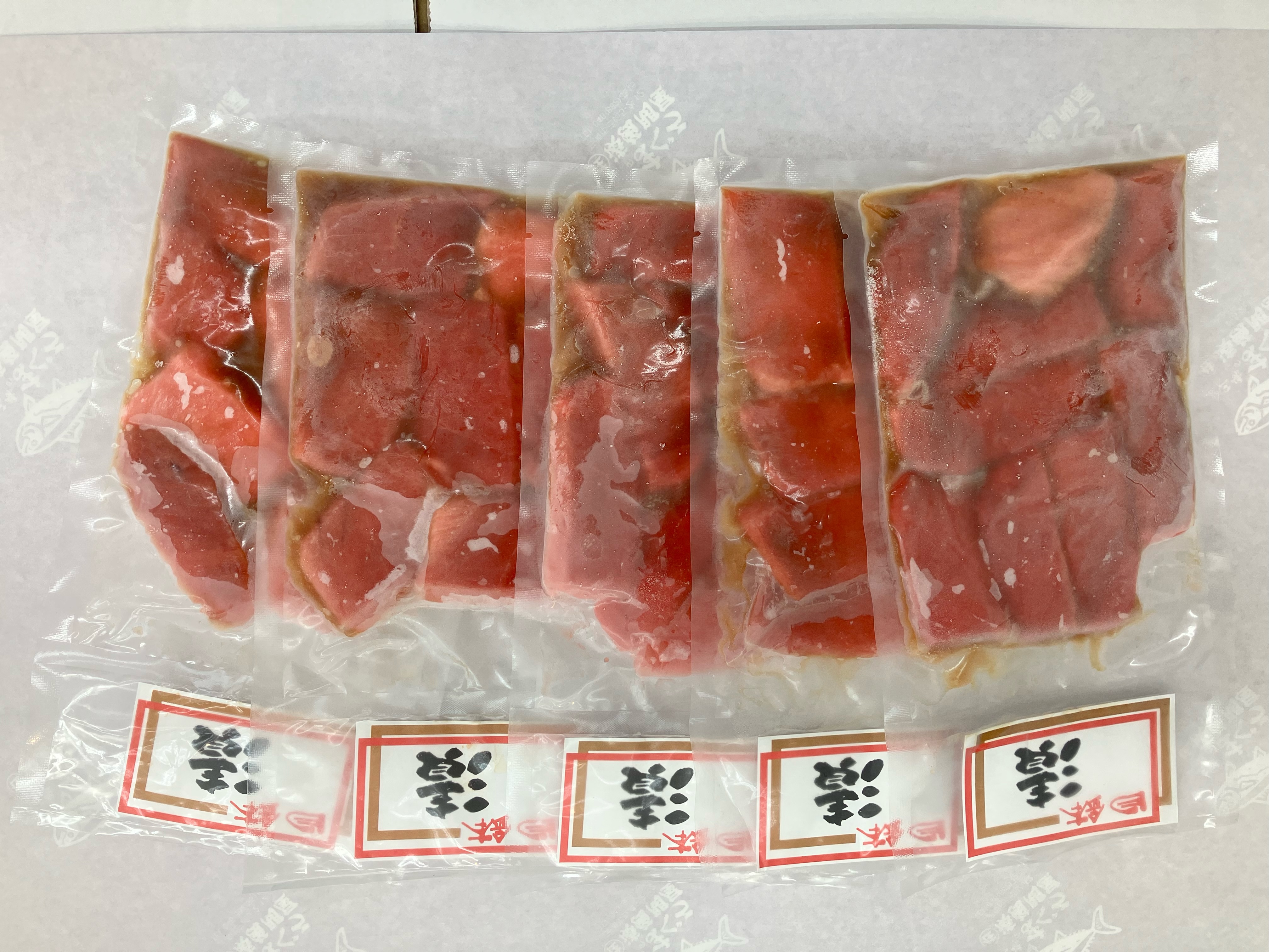 B12-006 目鉢まぐろ漬け丼用　100ｇ×5Ｐ