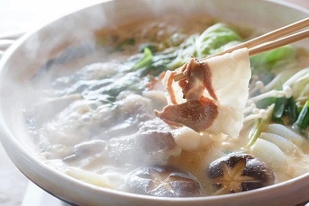 【数量限定】 京丹波産 猪肉 400g （200g×2パック） 特製味噌だし付き 2～3人前 ぼたん鍋 鍋 天然 ジビエ しし肉 焼肉 京都 丹波 郷土料理  ※北海道・沖縄・その他離島は配送不可 [