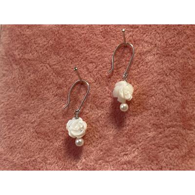 ふるさと納税 南国市 あこや真珠/ローズシェルピアス |  | 01