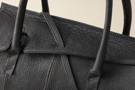 OBI（革のカシミヤ 郡上市産 明宝鹿革バッグ）ブラック