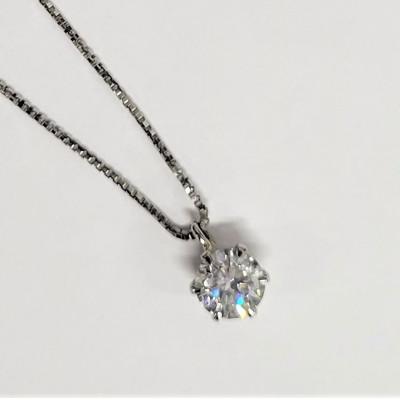 ふるさと納税 松山市 Pt　ダイヤ0.3ct　ペンダントネックレス 6本爪 |  | 01