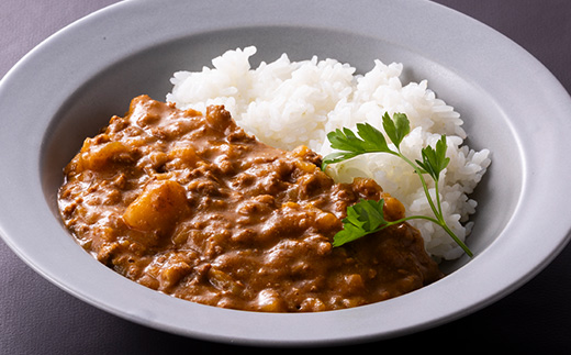 青森りんごカレー3種セット　各200g×2袋　計6袋【配送不可地域：離島・沖縄県】