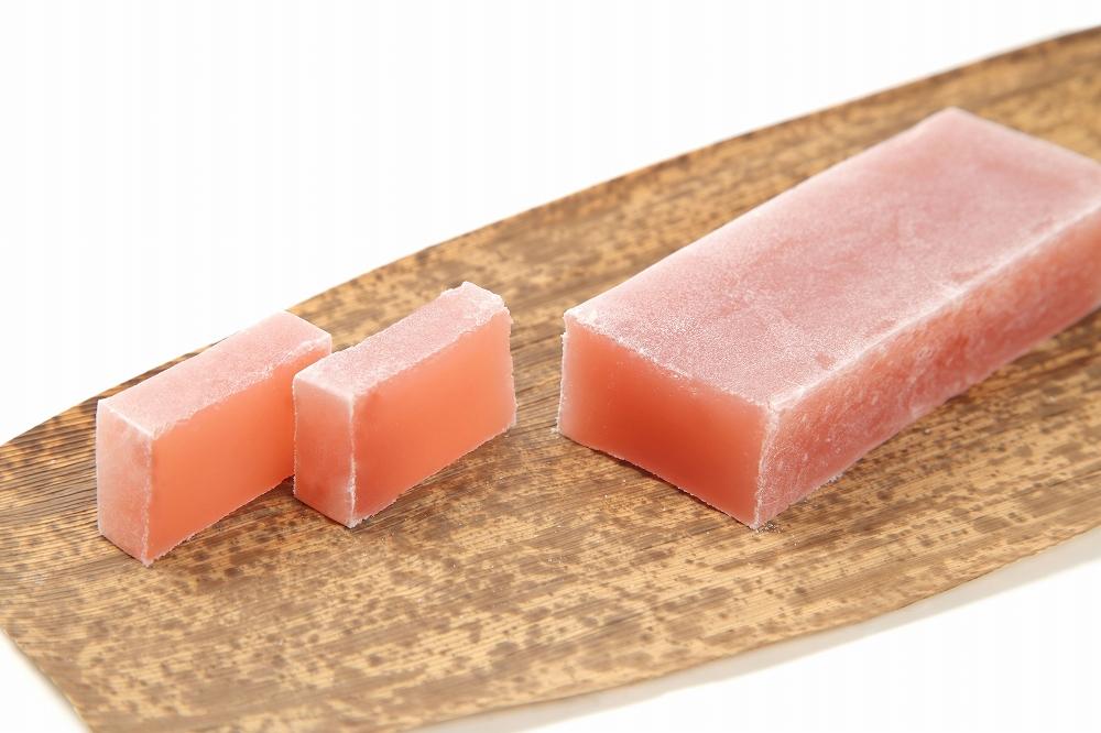 本竹皮包み羊羹　桜羊羹