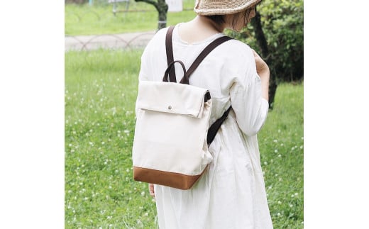 【AKIRAオリジナル】【マツコの知らない世界 で紹介されました！】シンプルリュック クリーム帆布×茶色帆布 軽量 日本製 キャンバス 通勤 通学 大容量 上質 カジュアル オシャレ レディース メン