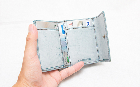 三つ折り財布 tino（ティノ）ゴースト ファッション小物  ベージュ