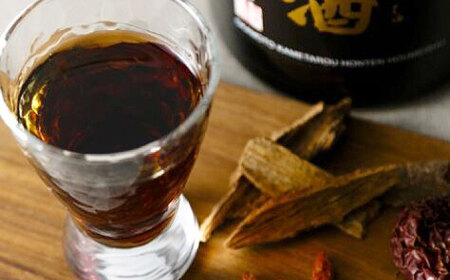 【創業安政二年　岡本亀太郎本店】　保命酒と2種類の本みりんのセット