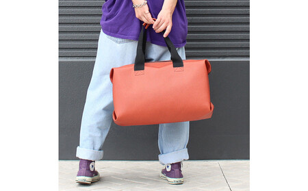 スポーツバッグ / ブラウン M013