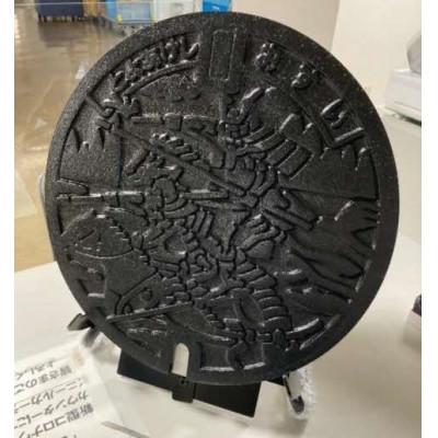 ふるさと納税 豊明市 実物大!「桶狭間の戦い」ご当地マンホールφ420　展示台付き |  | 01