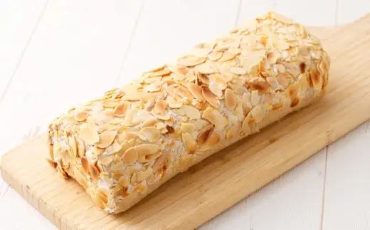 ロールケーキ （ アーモンド ） 約620g × 1本 洋菓子 バタークリーム お菓子 菓子 おかし 焼菓子 ケーキ コーヒー風味