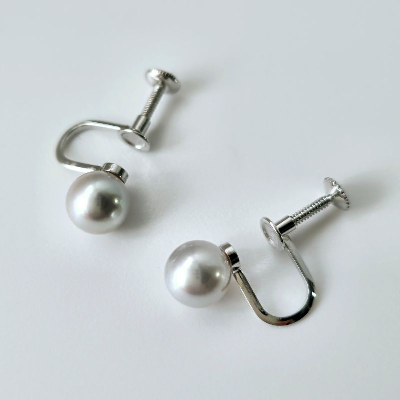 【ふるさと納税】 真珠 イヤリング パール アクセサリー ジュエリー ファッション 7.5mm SV 国産 あこや 冠婚葬祭 慶事 誕生日 結婚式 記念日 お祝い 贈答用 贈り物 ギフト / カジュアルにフォーマルに大活躍、ナチュラルグレーのパールピアス & イヤリング (イヤリング)