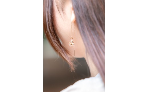 こがこもれびあーと　ピアス（ホタル）※着日指定可 ※ギフト対応可 | 耐熱 ガラス アクセサリー ランプワークファクトリー 職人 繊細 フォーマル カジュアル ピアス 20代 30代 40代 ギフト 