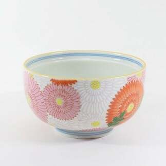 幸楽窯のベストセラー 菊花尽くし柄の蓋つき碗 有田焼 幸楽窯 伝統柄 お祝い お正月 ハレの日 A35-275_イメージ4