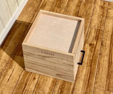 シダーBOX（鉢カバー）有刺鉄線レーザー刻印