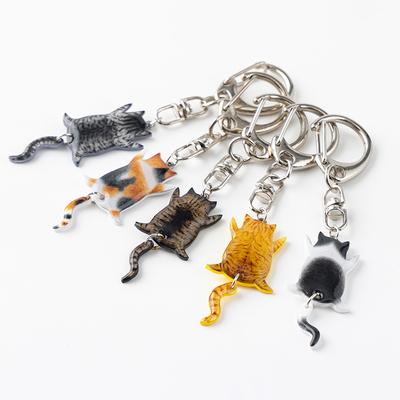 ふるさと納税 大館市 しっぽユラユラしがみつき猫　ハチワレ猫キーホルダー |  | 03