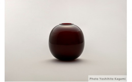 
            【カラー選択可】フィンランド人デザイナーと群馬県のものづくりのコラボレーションから生まれた花瓶「ソフトベース」ラージサイズ
          