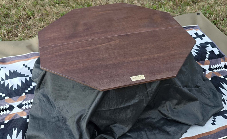 SO9 アウトドアこたつ（ブラウン） - 炬燵 コタツ 外 アウトドア用品 テーブル 折り畳み 折りたたみ式 軽量 電気式 コンパクト 簡単組み立て 組立 ウレタン塗装 直径約80cm メインテーブル