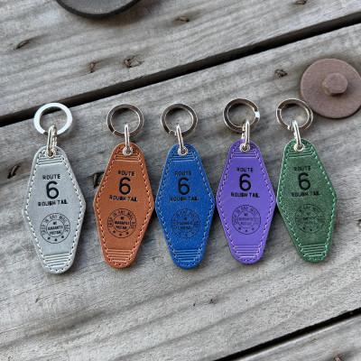 ふるさと納税 ひたちなか市 ラフテール【栃木レザー製牛革使用　モーテルキーホルダー】シルバー×ブラック |  | 01