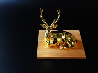 D-37 幸運を運ぶ神鹿 (純金メッキしたレプリカ) 中 ※木箱 奈良市 有限会社 高山商会 奈良 一刀彫 純金 24k メッキレプリカ 置物 なら 奈良 なら