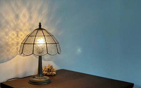 ステンドグラスのテーブルランプ 木漏れ日 L フラワー【1309693】