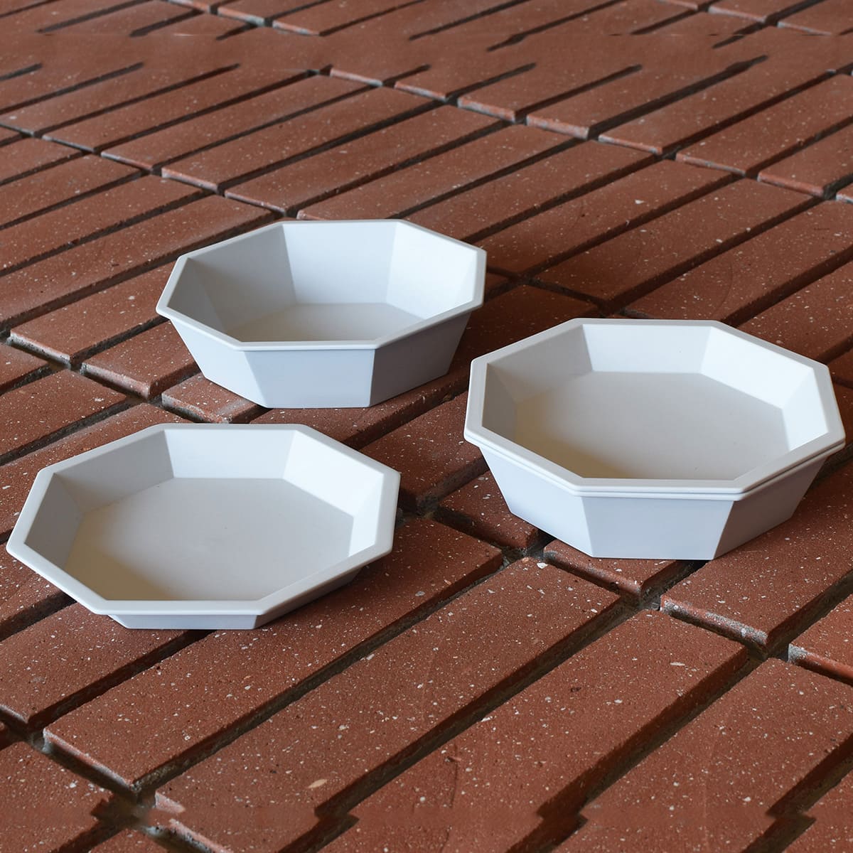 【ふるさと納税】1616/ TY Anise Plate & Bowl 150 4枚セット【1616/arita japan】有田焼 食器 器 皿 小皿 八角皿 鉢 小鉢 アニス プレート ボウル グレー シンプル A40-378
