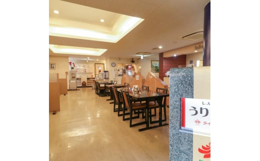 デイゴホテル 館内利用券 4000円分 宿泊券 ホテル クーポン チケット ギフト 沖縄市 / 株式会社でいごホテル [BCBV003]